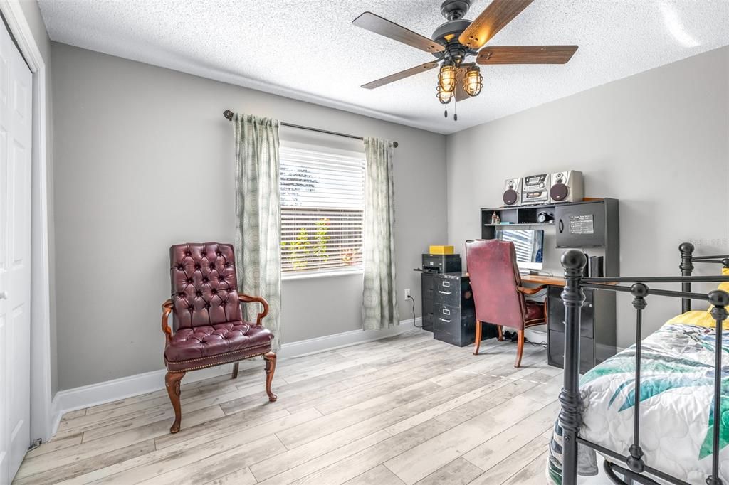 На продажу: $365,000 (3 спален, 2 ванн, 1594 Квадратных фут)