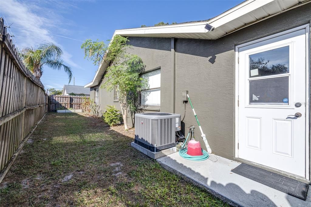 На продажу: $365,000 (3 спален, 2 ванн, 1594 Квадратных фут)