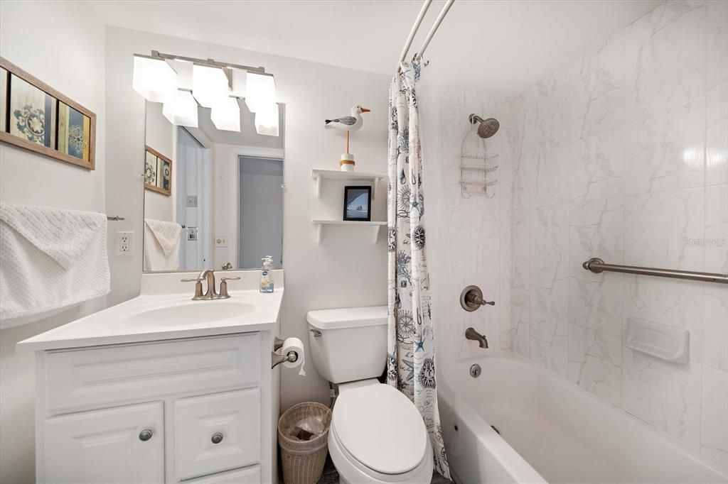 待售: $450,000 (1 贝兹, 1 浴室, 750 平方英尺)