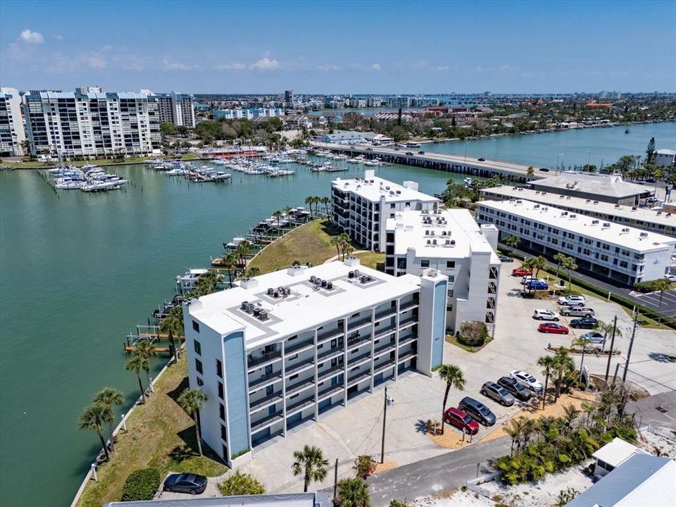 待售: $450,000 (1 贝兹, 1 浴室, 750 平方英尺)