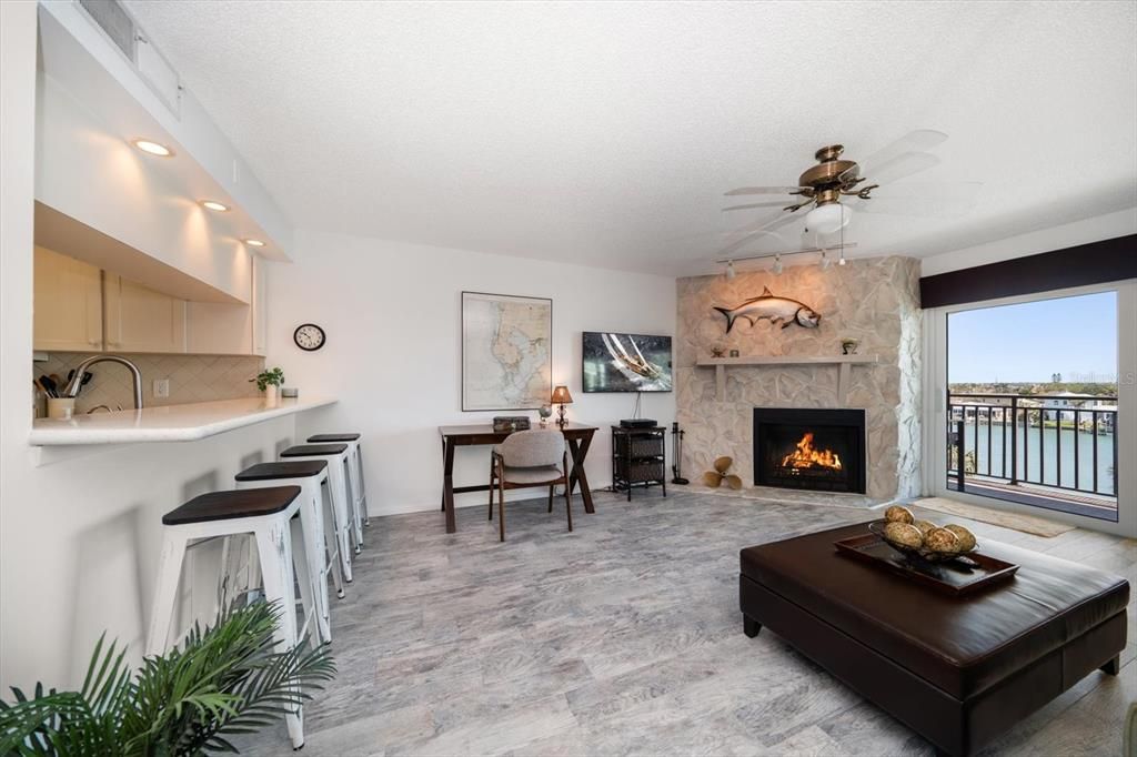 待售: $450,000 (1 贝兹, 1 浴室, 750 平方英尺)