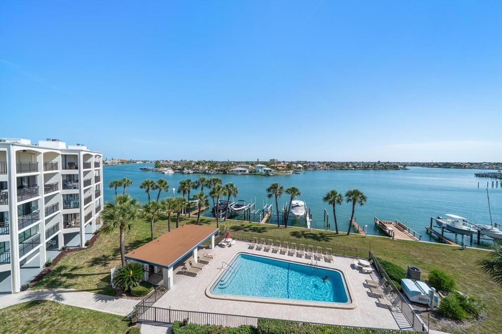 待售: $450,000 (1 贝兹, 1 浴室, 750 平方英尺)