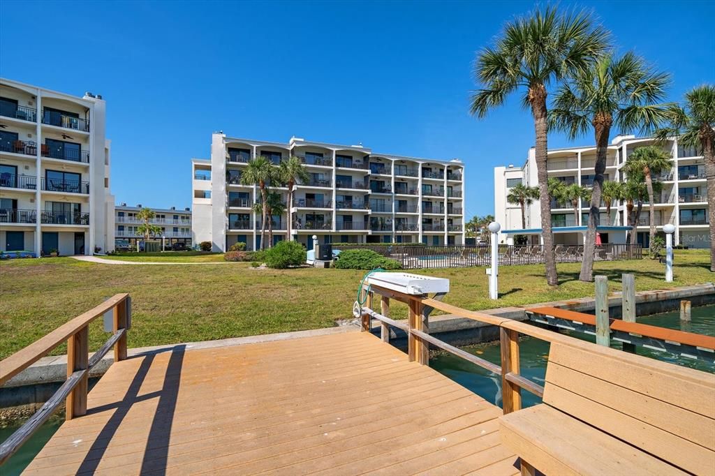 待售: $450,000 (1 贝兹, 1 浴室, 750 平方英尺)