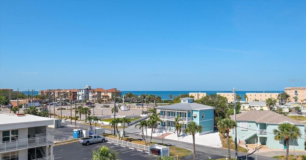 待售: $450,000 (1 贝兹, 1 浴室, 750 平方英尺)