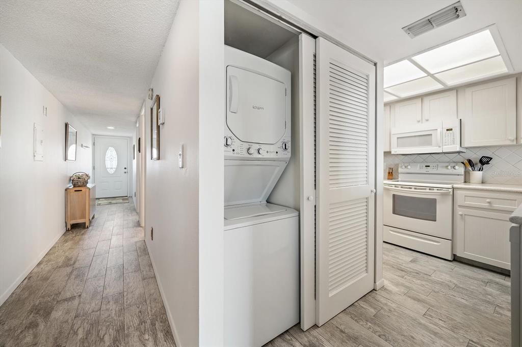 待售: $450,000 (1 贝兹, 1 浴室, 750 平方英尺)