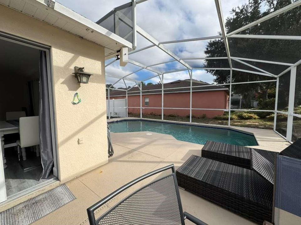 En Renta: $2,250 (3 camas, 2 baños, 1122 Pies cuadrados)