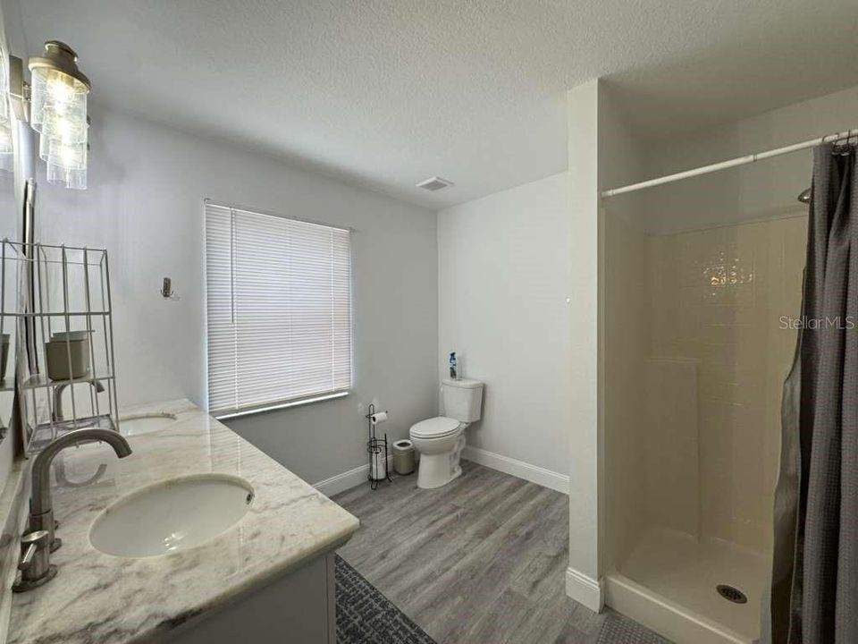 En Renta: $2,250 (3 camas, 2 baños, 1122 Pies cuadrados)