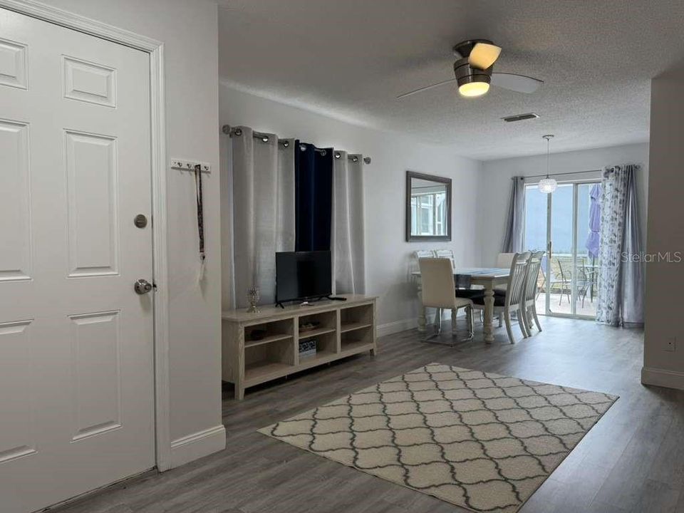 En Renta: $2,250 (3 camas, 2 baños, 1122 Pies cuadrados)