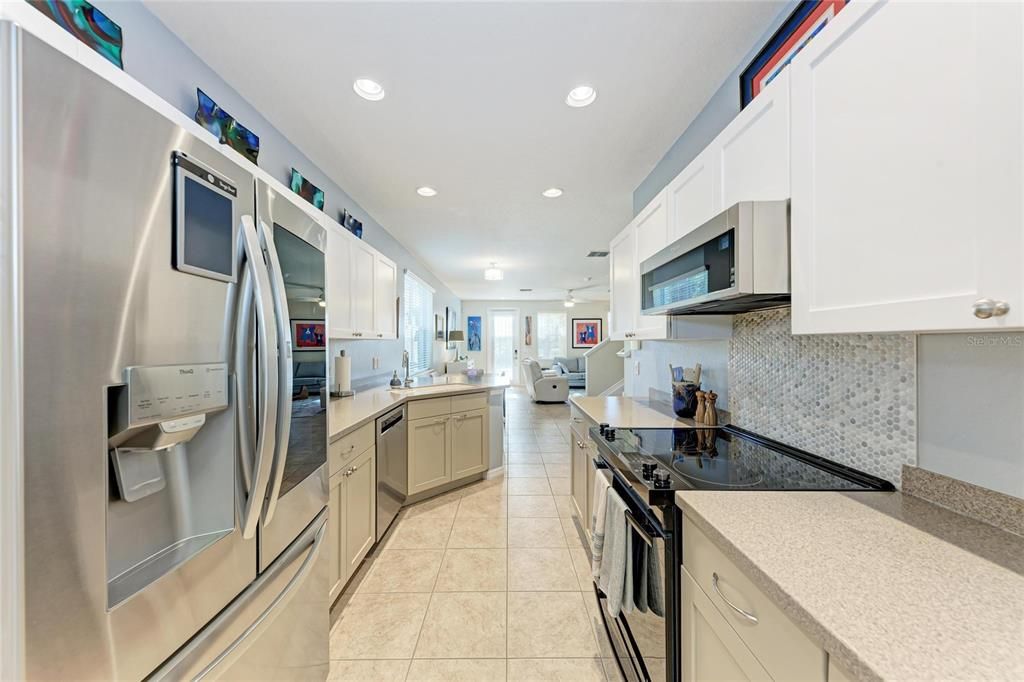 For Sale: $379,000 (3 beds, 2 baths, 1661 Square Feet)