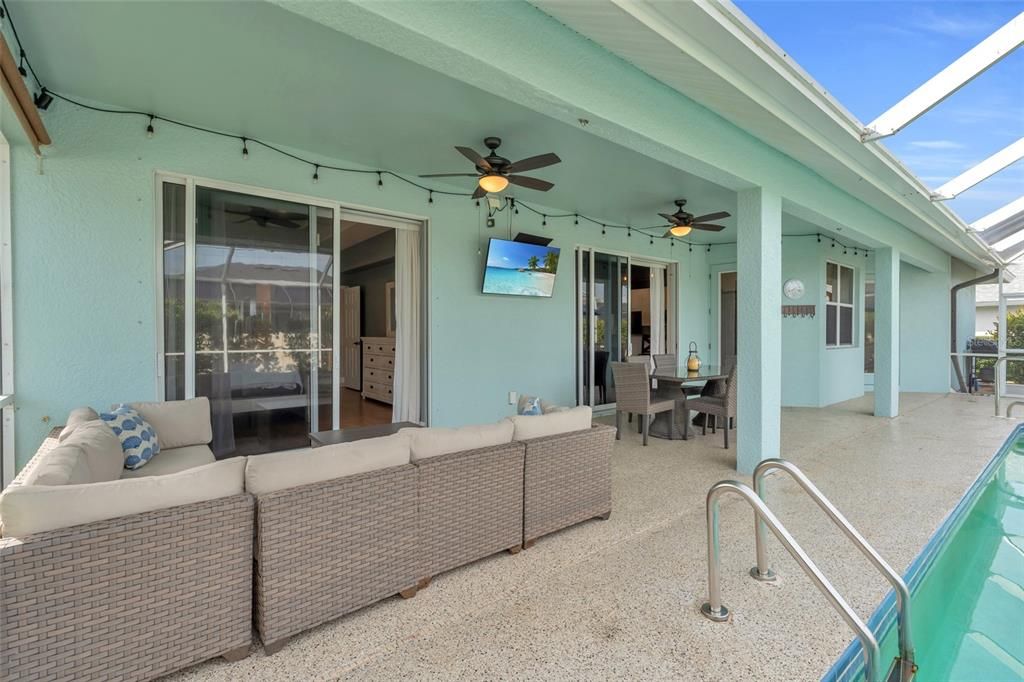 For Sale: $499,000 (4 beds, 3 baths, 2251 Square Feet)