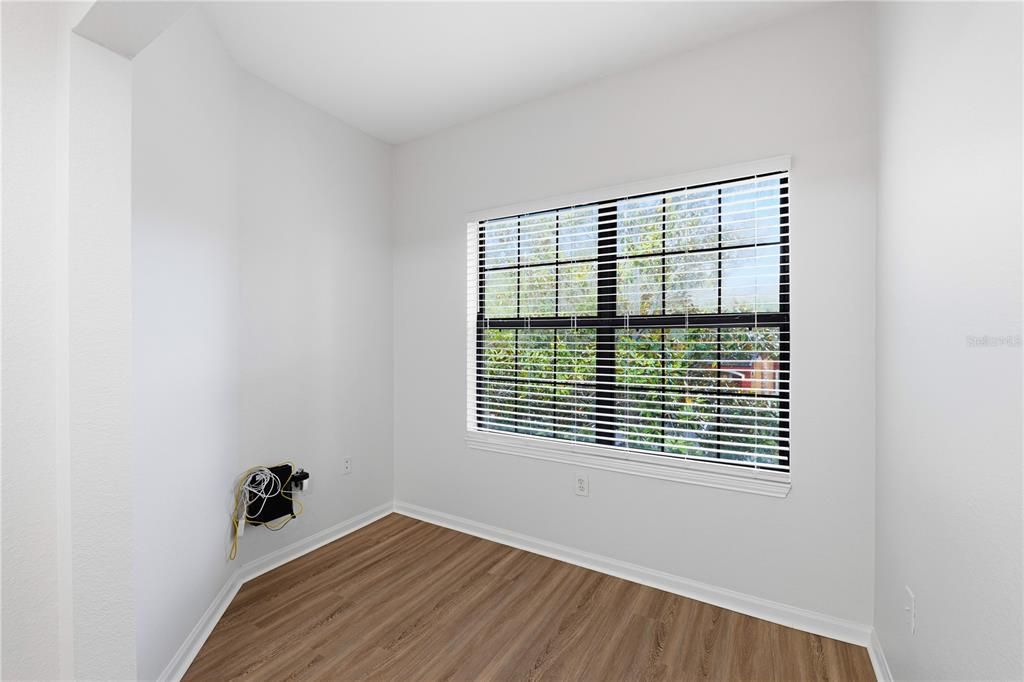 For Sale: $199,900 (1 beds, 1 baths, 750 Square Feet)