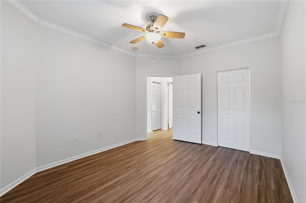 For Sale: $199,900 (1 beds, 1 baths, 750 Square Feet)