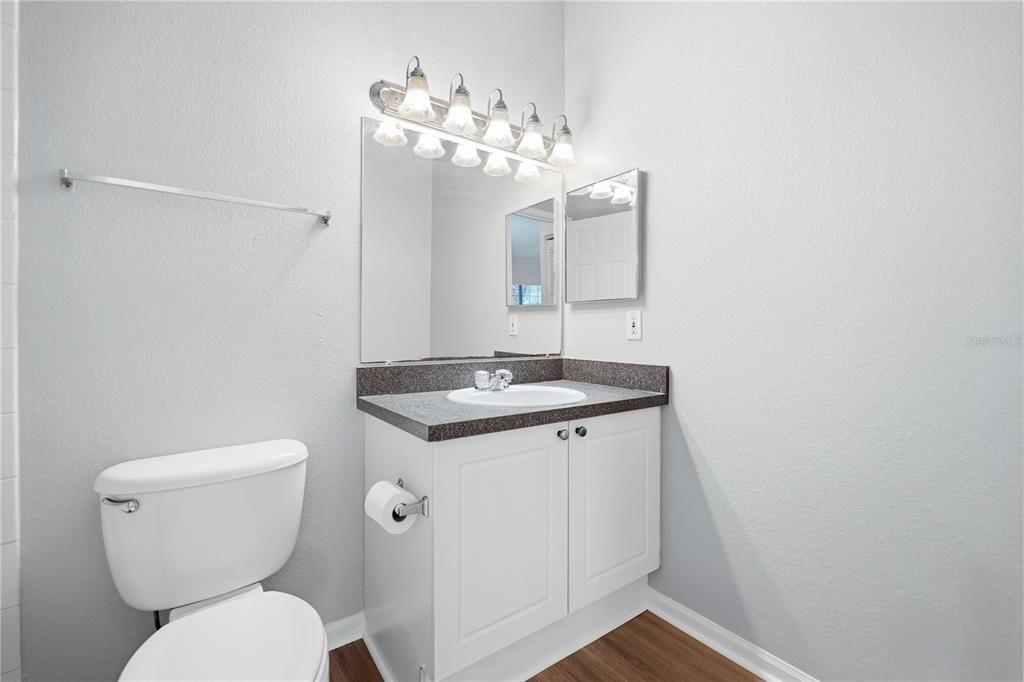 For Sale: $199,900 (1 beds, 1 baths, 750 Square Feet)