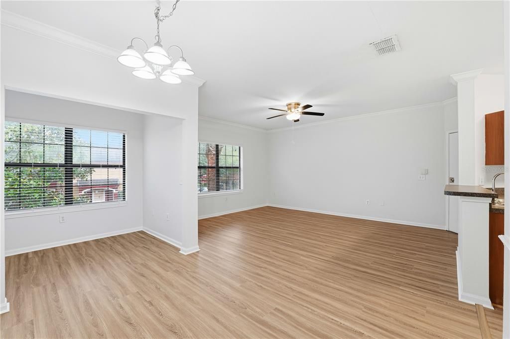 For Sale: $199,900 (1 beds, 1 baths, 750 Square Feet)