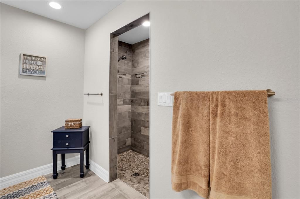 En Venta: $519,000 (3 camas, 2 baños, 1842 Pies cuadrados)