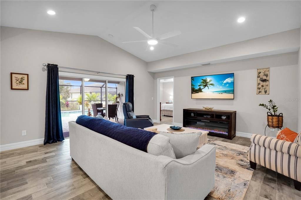 En Venta: $519,000 (3 camas, 2 baños, 1842 Pies cuadrados)