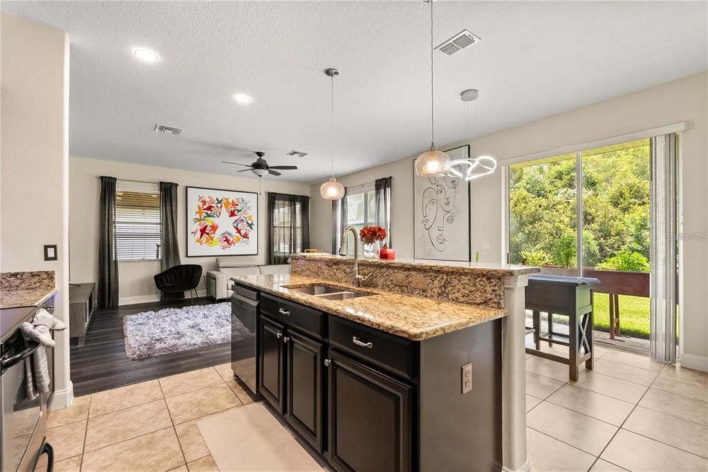 На продажу: $565,000 (4 спален, 3 ванн, 2684 Квадратных фут)