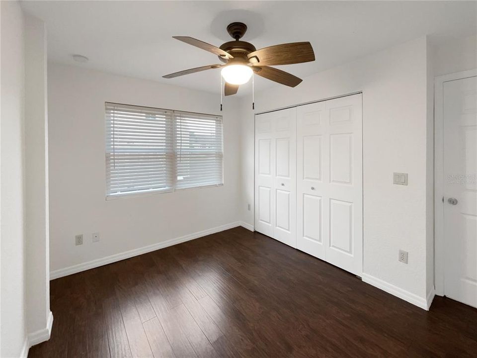 На продажу: $231,000 (2 спален, 1 ванн, 752 Квадратных фут)