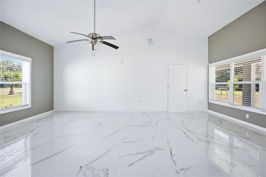 En Renta: $1,750 (3 camas, 2 baños, 1926 Pies cuadrados)