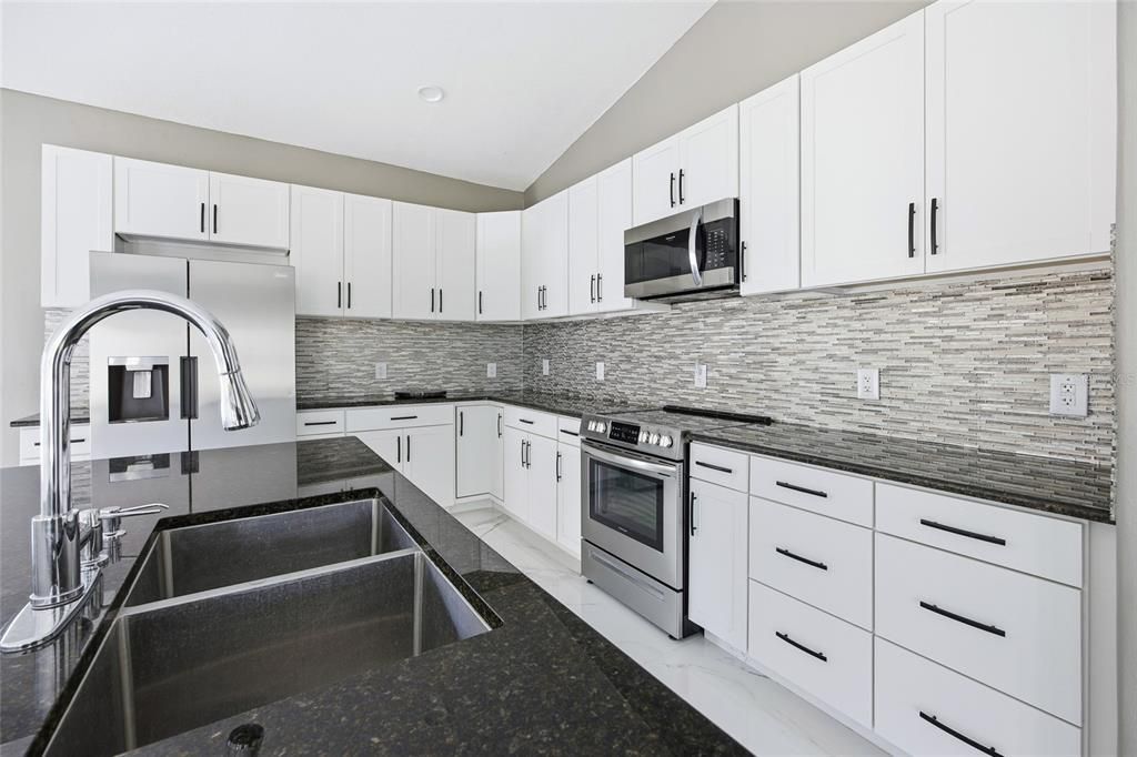 En Renta: $1,750 (3 camas, 2 baños, 1926 Pies cuadrados)