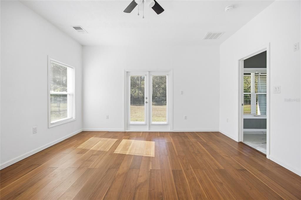 En Renta: $1,750 (3 camas, 2 baños, 1926 Pies cuadrados)