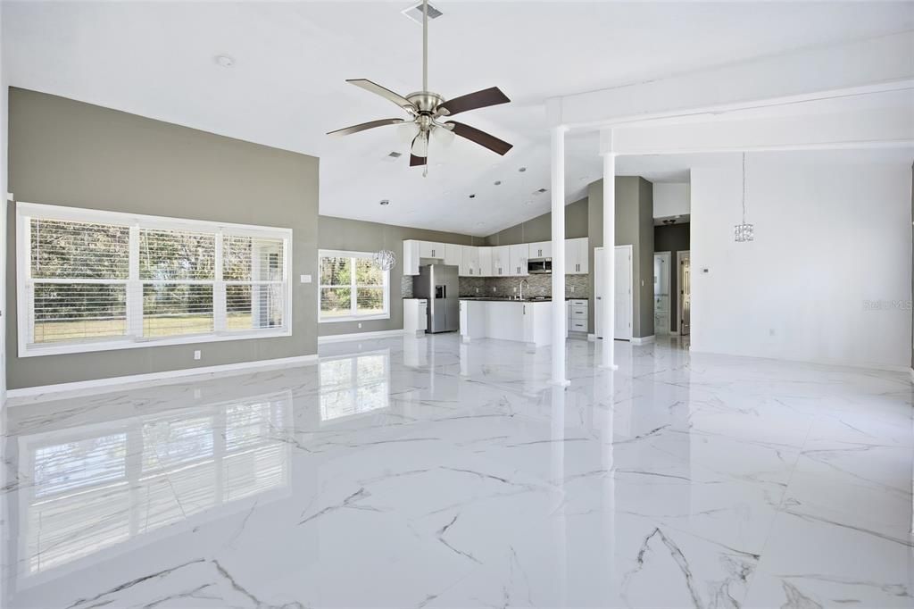 En Renta: $1,750 (3 camas, 2 baños, 1926 Pies cuadrados)