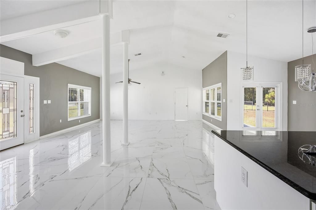 En Renta: $1,750 (3 camas, 2 baños, 1926 Pies cuadrados)