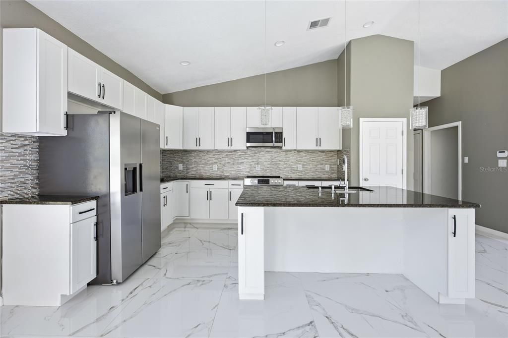 En Renta: $1,750 (3 camas, 2 baños, 1926 Pies cuadrados)