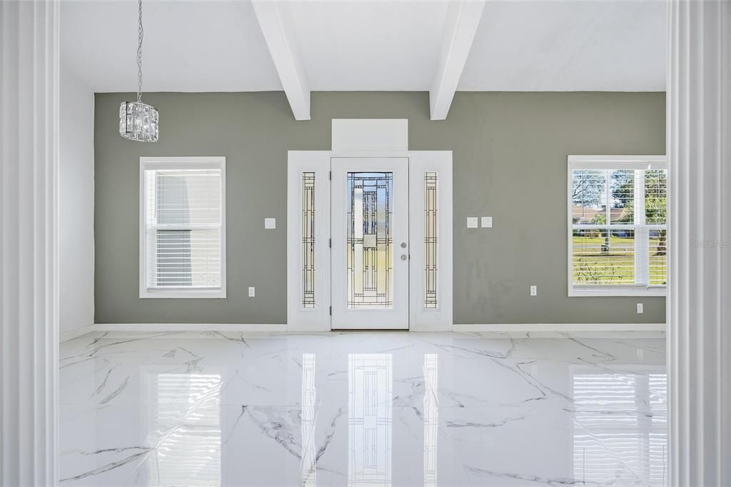 En Renta: $1,750 (3 camas, 2 baños, 1926 Pies cuadrados)