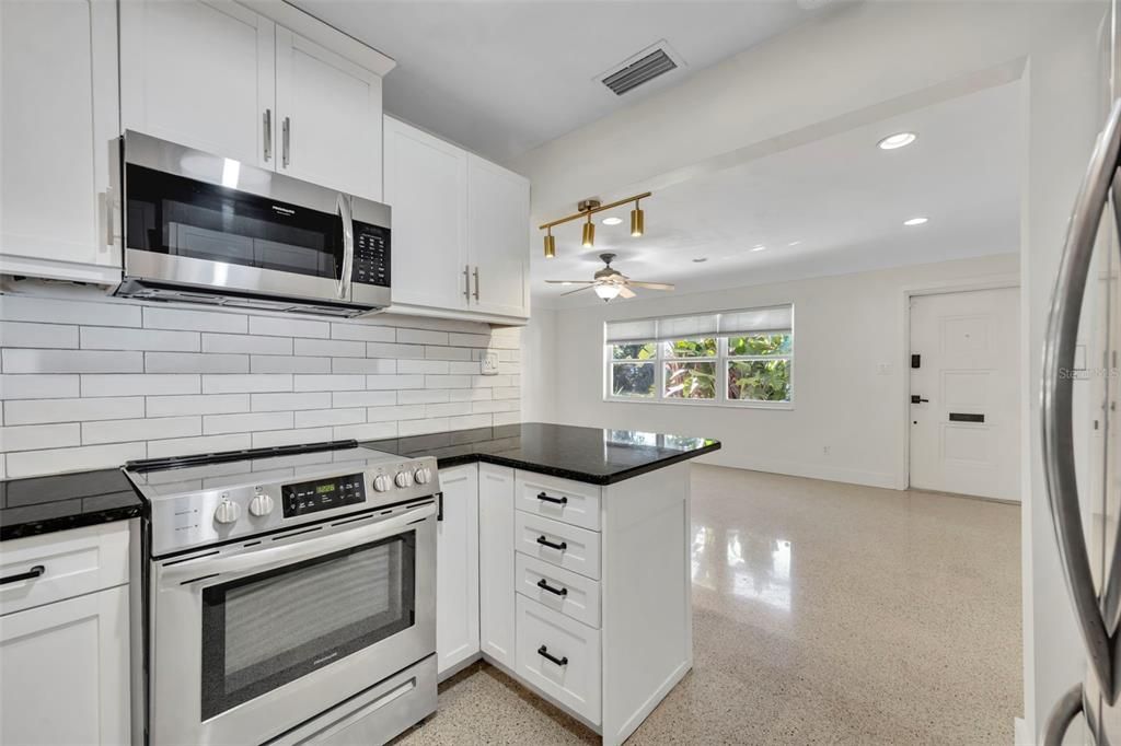 待售: $499,000 (3 贝兹, 2 浴室, 1446 平方英尺)