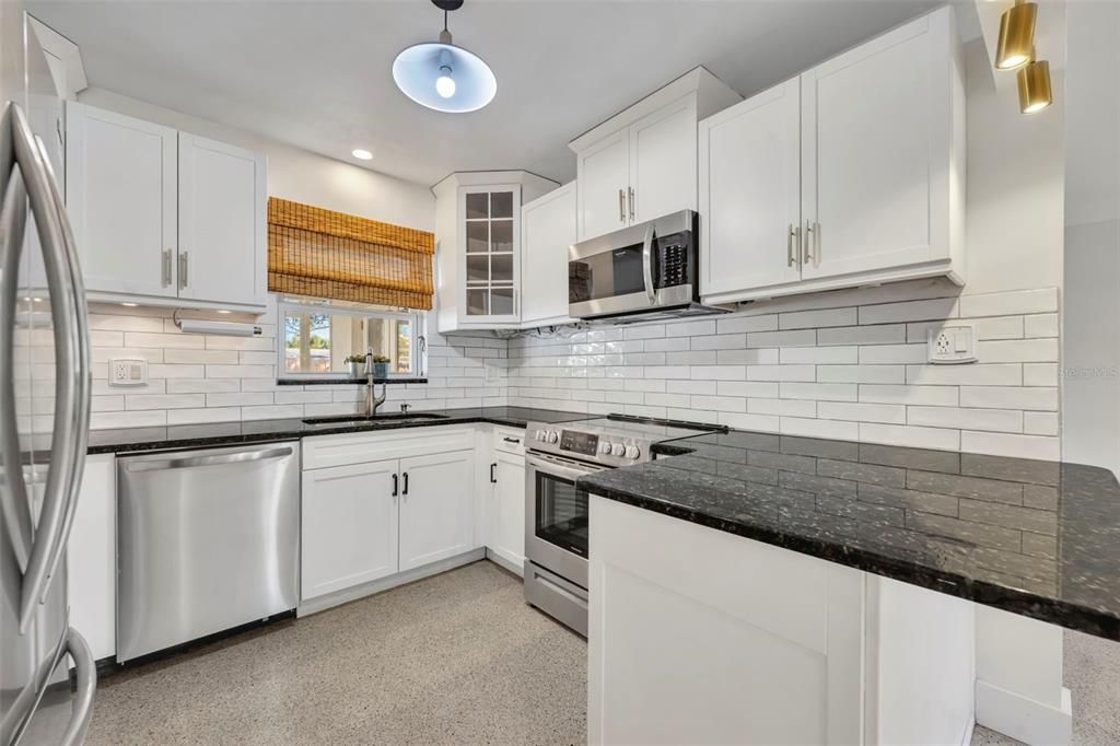 待售: $499,000 (3 贝兹, 2 浴室, 1446 平方英尺)