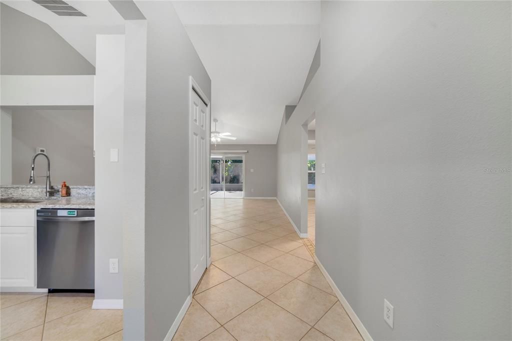 For Rent: $2,200 (3 beds, 2 baths, 1303 Square Feet)