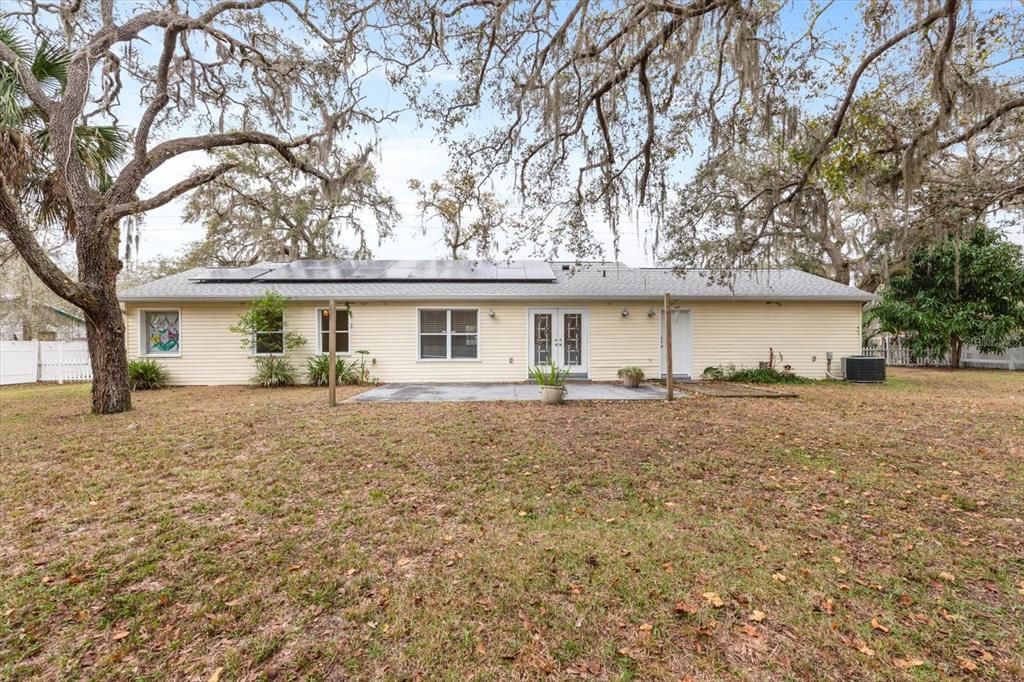 For Sale: $295,000 (3 beds, 2 baths, 1469 Square Feet)