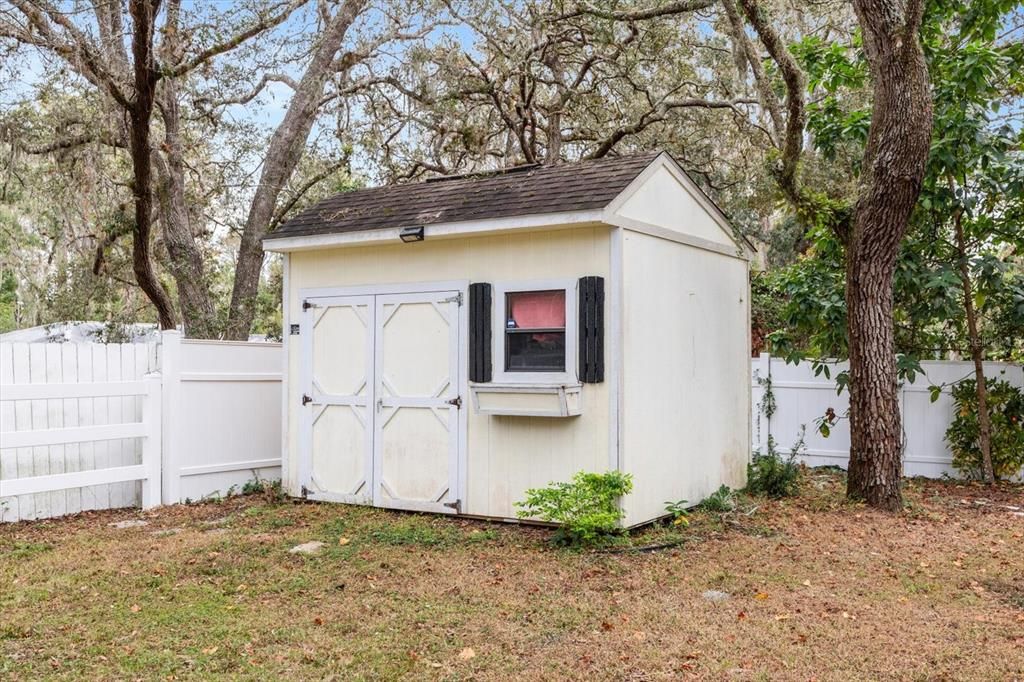 For Sale: $295,000 (3 beds, 2 baths, 1469 Square Feet)