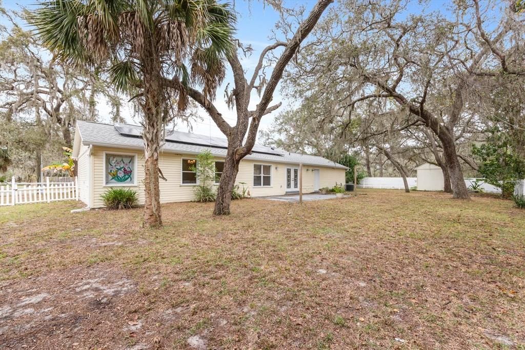 For Sale: $295,000 (3 beds, 2 baths, 1469 Square Feet)