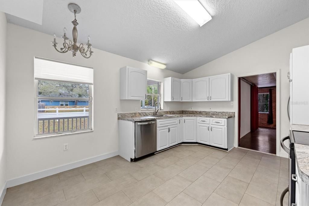 For Sale: $295,000 (3 beds, 2 baths, 1469 Square Feet)