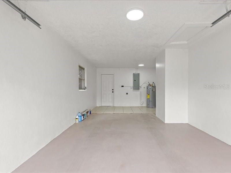 For Sale: $189,900 (2 beds, 1 baths, 908 Square Feet)