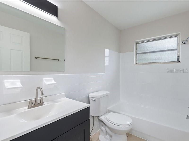 For Sale: $189,900 (2 beds, 1 baths, 908 Square Feet)