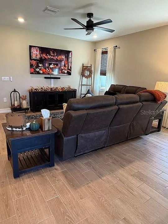 На продажу: $349,000 (3 спален, 2 ванн, 1816 Квадратных фут)