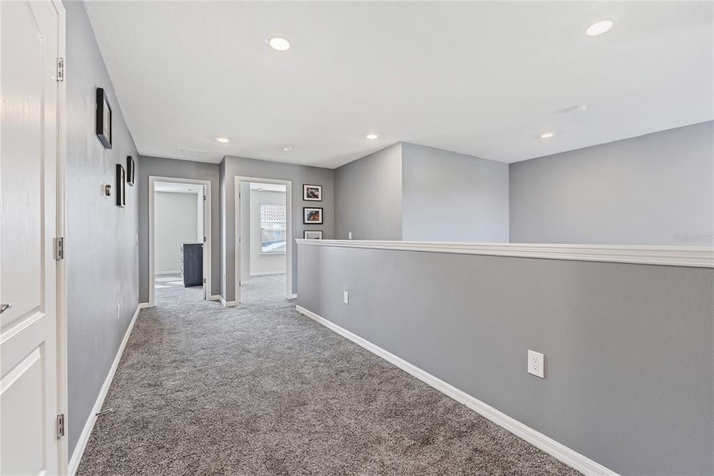 For Sale: $499,000 (5 beds, 4 baths, 2492 Square Feet)