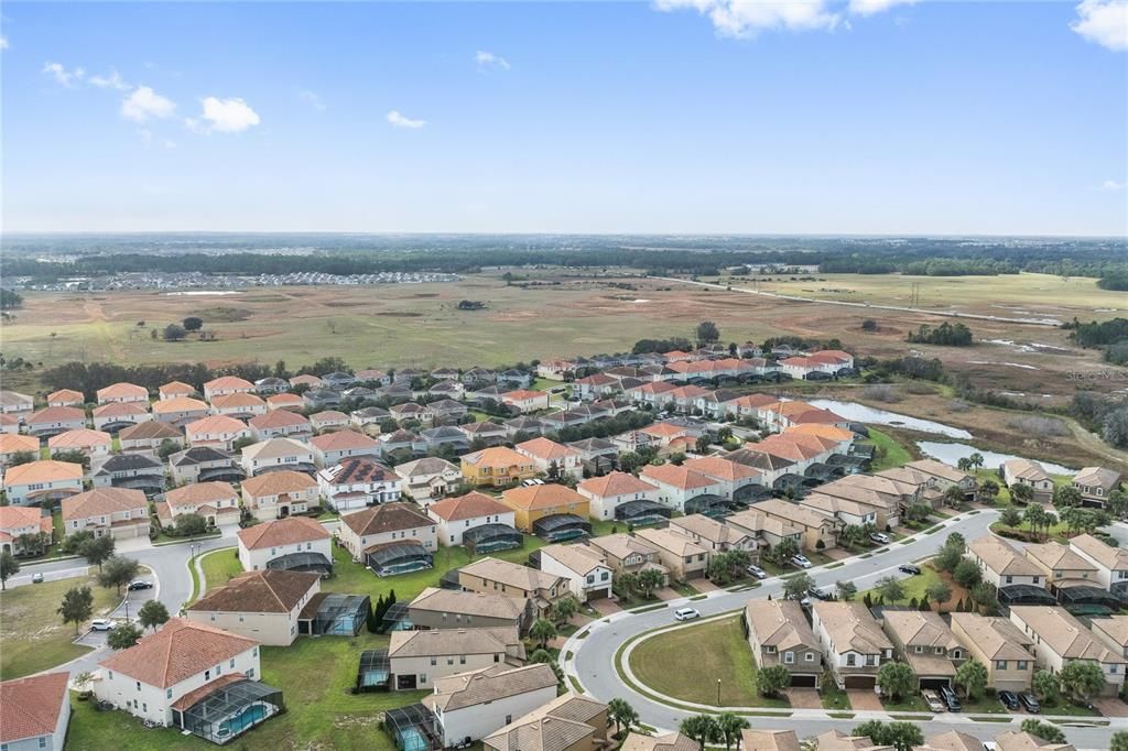 For Sale: $499,000 (5 beds, 4 baths, 2492 Square Feet)