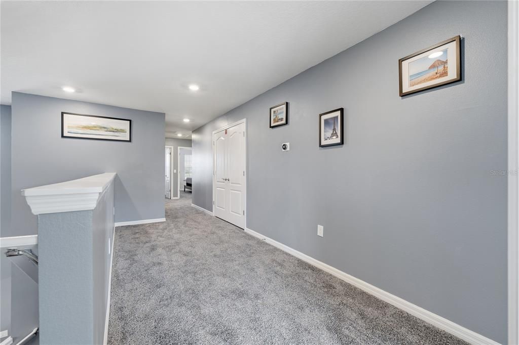 For Sale: $499,000 (5 beds, 4 baths, 2492 Square Feet)