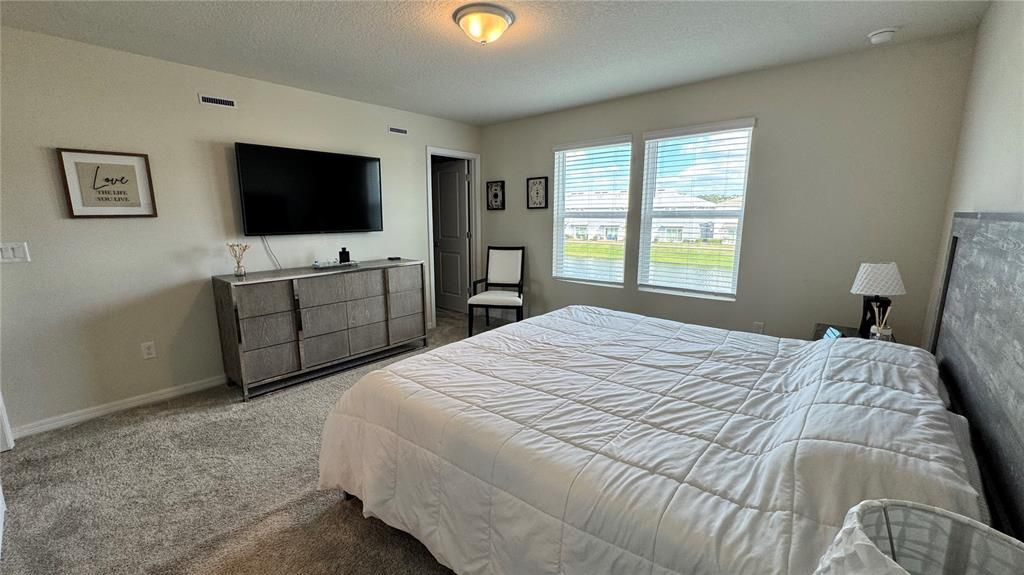 En Renta: $2,650 (3 camas, 2 baños, 1760 Pies cuadrados)