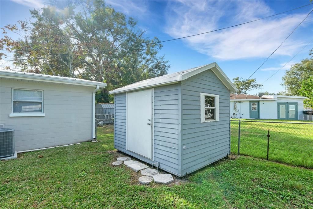 For Sale: $249,900 (2 beds, 1 baths, 792 Square Feet)