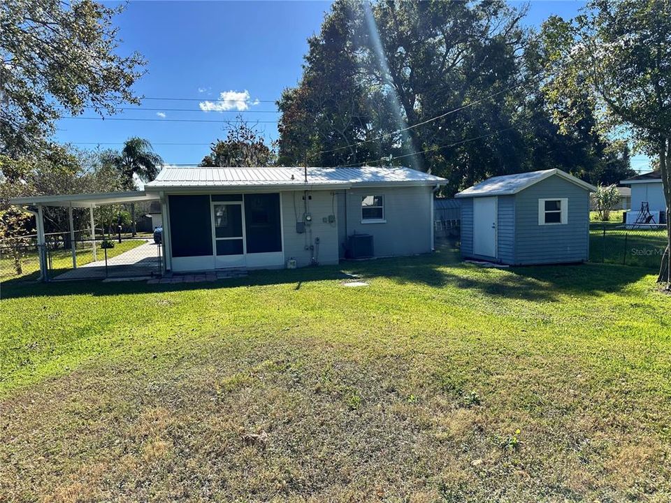 For Sale: $249,900 (2 beds, 1 baths, 792 Square Feet)