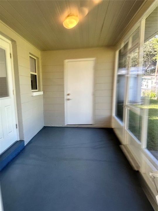 For Sale: $249,900 (2 beds, 1 baths, 792 Square Feet)