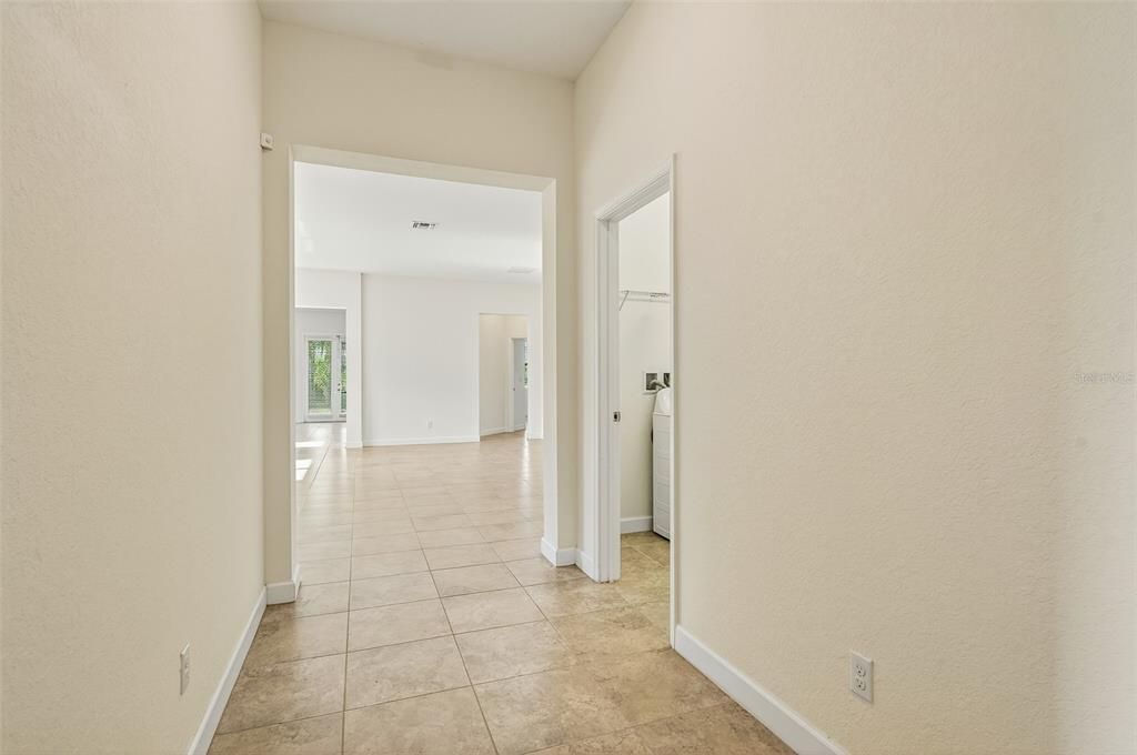 出租: $3,200 (4 贝兹, 3 浴室, 2491 平方英尺)