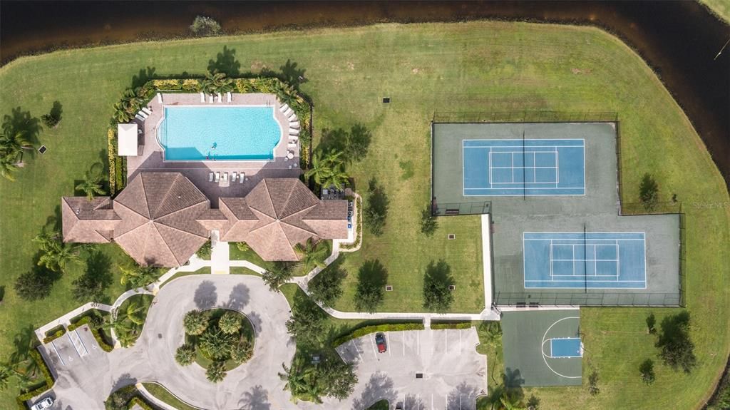 出租: $3,200 (4 贝兹, 3 浴室, 2491 平方英尺)