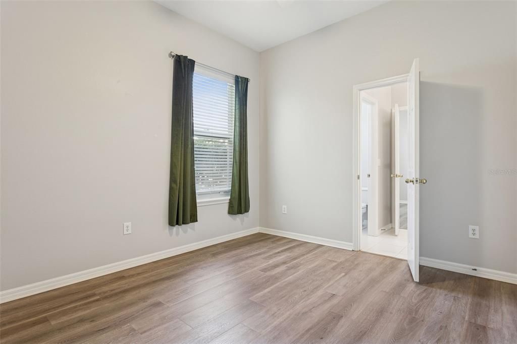 В аренду: $4,500 (4 спален, 3 ванн, 3647 Квадратных фут)