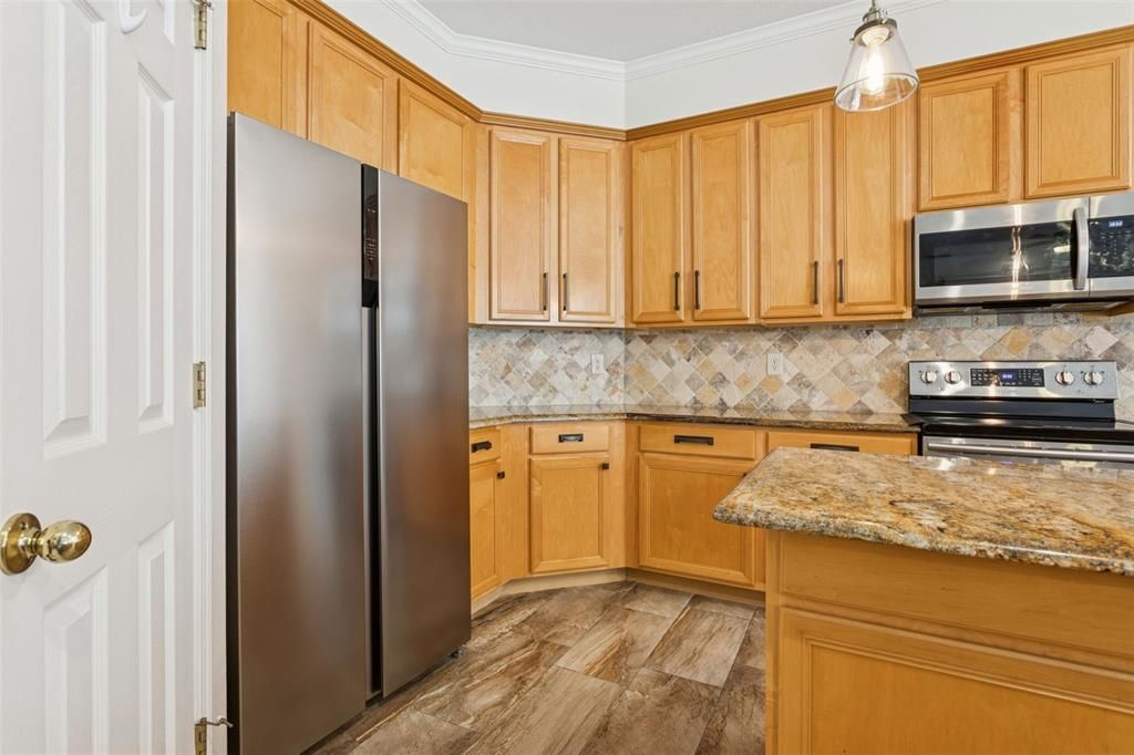 В аренду: $4,500 (4 спален, 3 ванн, 3647 Квадратных фут)